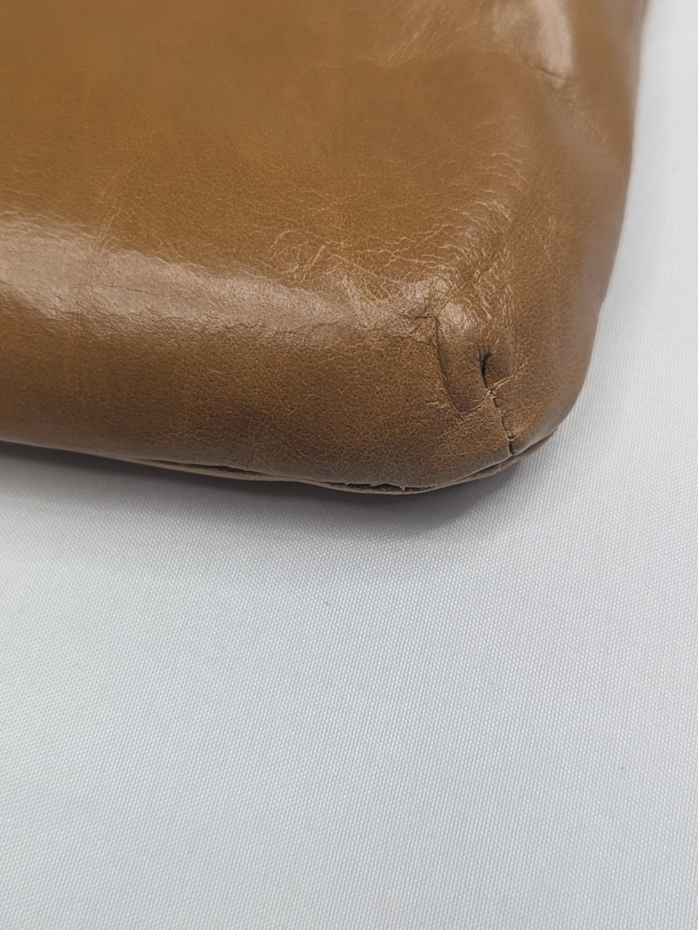 HOBO International Tan Leather Crossbody Pouch / Purse - Picture 11 of 16